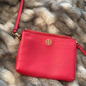 Tori Burch fuscia wristlet wallet